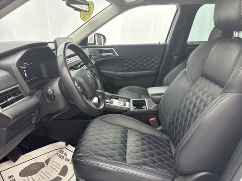 Used 2023 Mitsubishi Outlander SEL FWD image 18