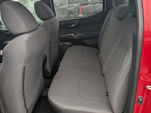 Certified 2019 Toyota Tacoma TRD Off-Road image 16