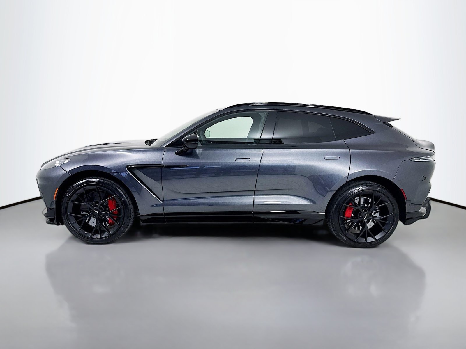 Used 2026 Aston Martin DBX 707 AWD/4WD image 4