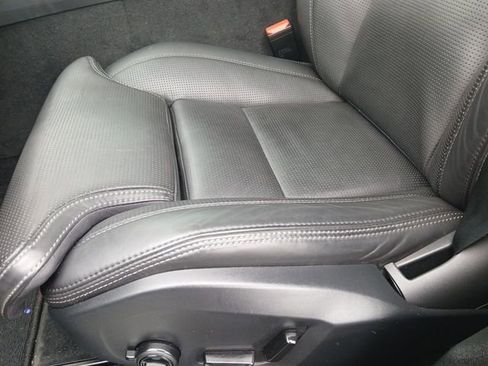 Used 2022 Volvo XC60 B5 Inscription w/ Climate Package image 20