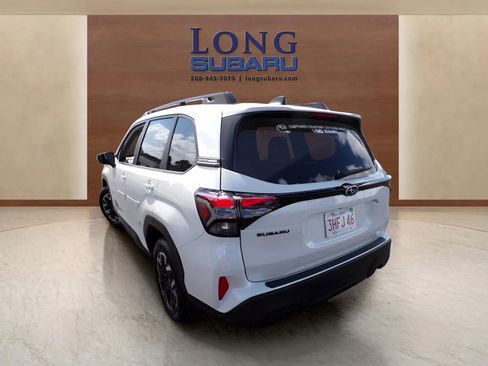 Certified 2025 Subaru Forester Premium image 8