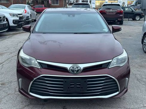 Used 2017 Toyota Avalon XLE image 2