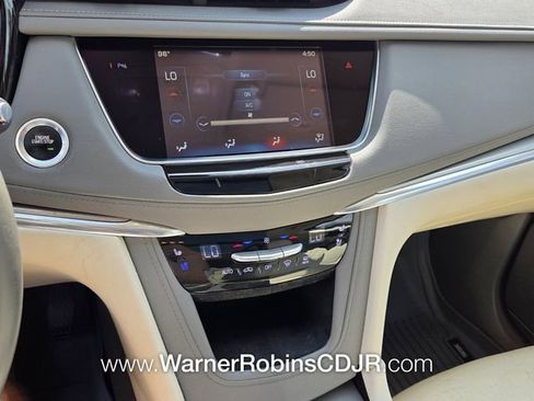 Used 2017 Cadillac XT5 Premium Luxury AWD/4WD image 21