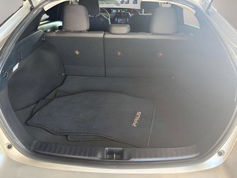 Used 2017 Toyota Prius Two w/ Carpet Mat Package image 20