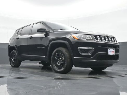 Used 2021 Jeep Compass Sport image 24