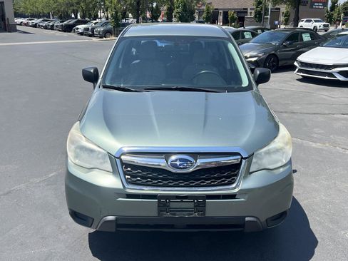 Used 2014 Subaru Forester 2.5i AWD/4WD image 3