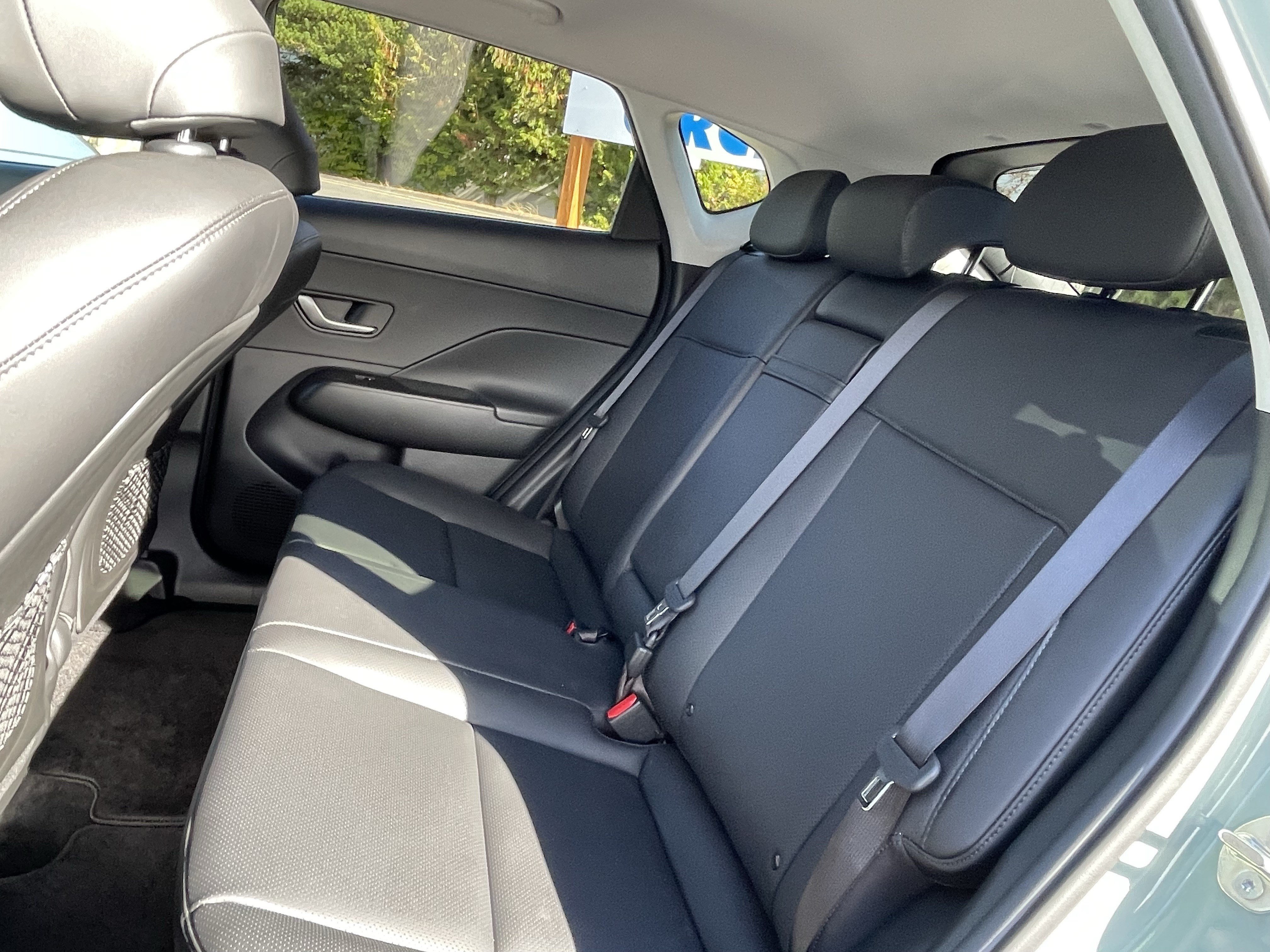 Certified 2025 Hyundai Kona Limited FWD image 15