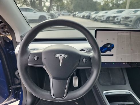 Used 2022 Tesla Model Y Performance image 4