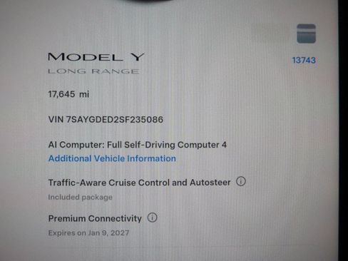 Used 2025 Tesla Model Y Long Range RWD image 4