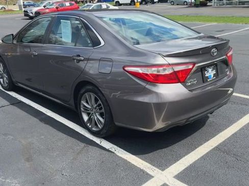 Used 2016 Toyota Camry SE image 8
