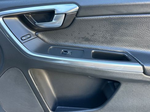 Used 2013 Volvo XC60 T6 Platinum Sport Utility 4D AWD/4WD image 19