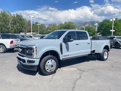 New 2026 Ford F450 Platinum w/ FX4 Off-Road Package