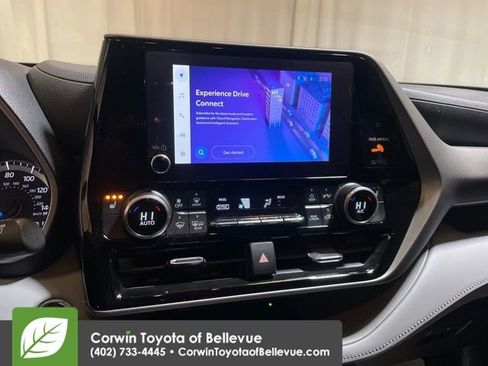 Used 2023 Toyota Highlander XLE image 16
