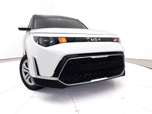 Used 2023 Kia Soul LX FWD image 6
