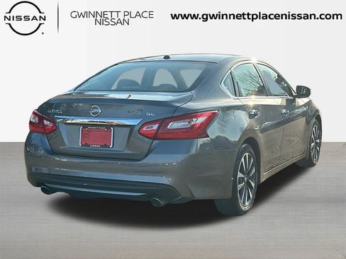 Used 2016 Nissan Altima 2.5 SL w/ 2.5 Technology Package image 5