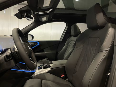 Used 2025 BMW X3 xDrive30i w/ M Sport Package image 8