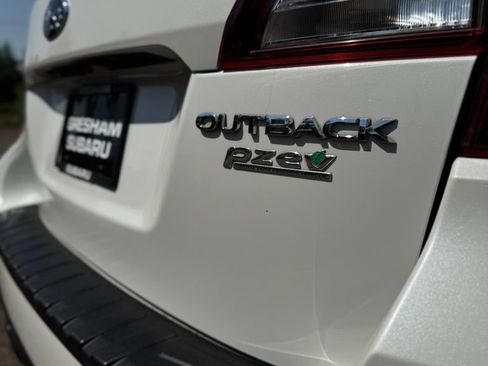 Used 2017 Subaru Outback 2.5i Touring w/ Popular Package #5A AWD/4WD image 47