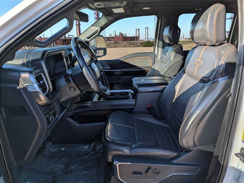 Certified 2024 Ford F250 Platinum AWD/4WD image 14
