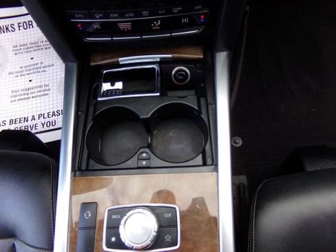 Used 2015 Mercedes-Benz E 350 4MATIC Sedan image 27