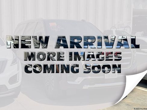 Used 2025 GMC Yukon XL Elevation RWD image 3