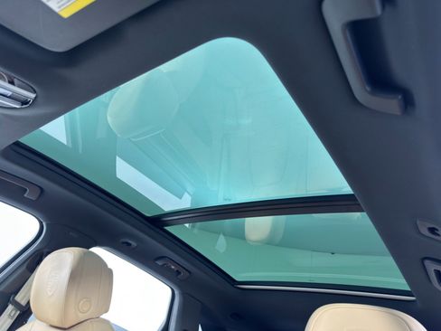 Used 2022 Porsche Cayenne S Platinum w/ Premium Package Plus image 12