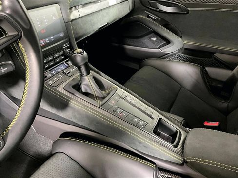 Certified 2024 Porsche 718 Cayman GT4 RS RWD image 15