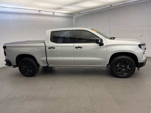 Used 2022 Chevrolet Silverado 1500 LTZ image 3