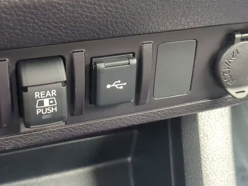 Used 2023 Toyota Tacoma SR5 AWD/4WD image 21