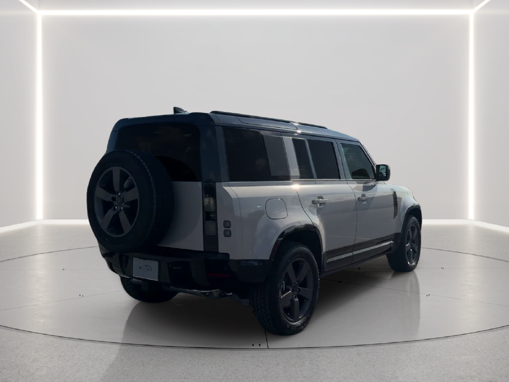New 2026 Land Rover Defender 110 X-Dynamic SE AWD/4WD image 5