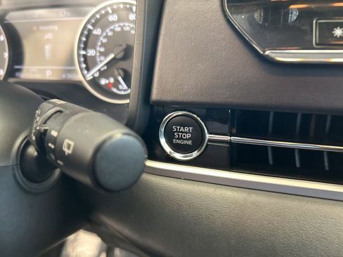 Used 2024 Mitsubishi Outlander SE image 50