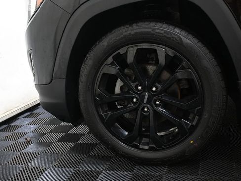 Used 2020 GMC Terrain SLE w/ Driver Convenience Package AWD/4WD image 37