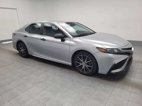 Used 2022 Toyota Camry SE image 11