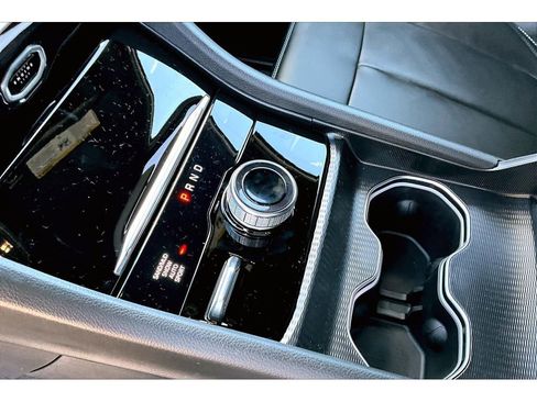New 2026 Jeep Grand Cherokee L Limited AWD/4WD image 9