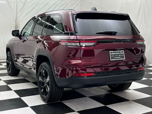 New 2025 Jeep Grand Cherokee Limited w/ Black Appearance Package image 6