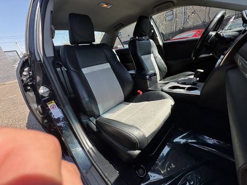 Used 2012 Toyota Camry SE FWD image 17