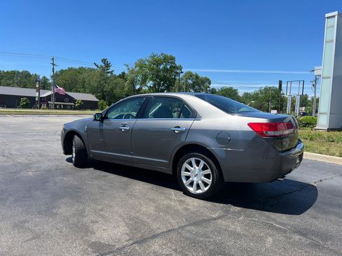 Used 2010 Lincoln MKZ FWD image 5