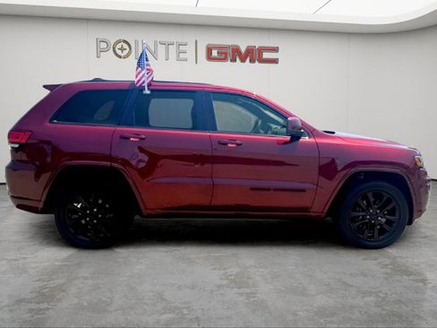 Used 2021 Jeep Grand Cherokee Laredo X AWD/4WD image 7