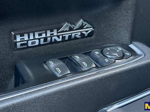 Used 2025 Chevrolet Silverado 1500 High Country w/ Technology Package AWD/4WD image 12