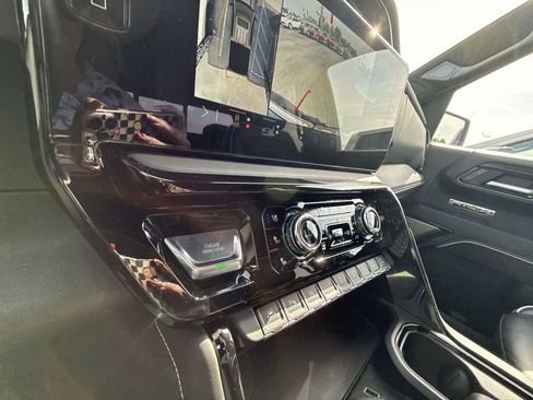 Certified 2025 GMC Sierra 1500 AT4X w/ AT4X AEV Edition AWD/4WD image 23