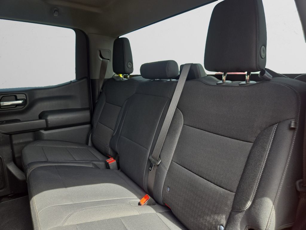 Used 2025 Chevrolet Silverado 1500 Custom Trail Boss w/ Dark Appearance Package AWD/4WD image 14