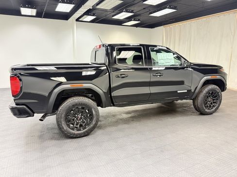 New 2026 GMC Canyon Elevation image 7