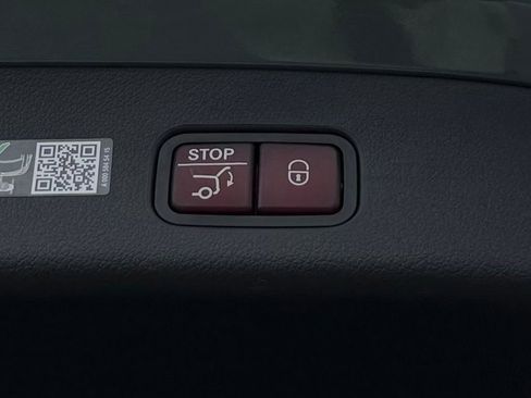 Used 2026 Mercedes-Benz GLC 300 image 14