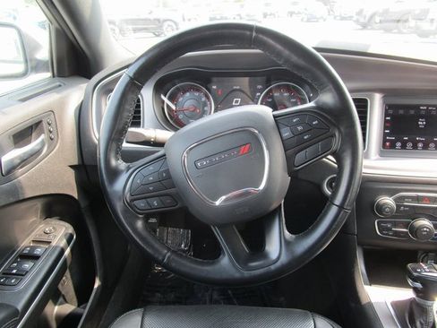 Used 2022 Dodge Charger SXT w/ Leather Interior Group image 18