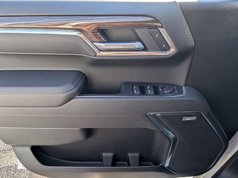 New 2026 Chevrolet Silverado 1500 RST w/ Redline Edition AWD/4WD image 11
