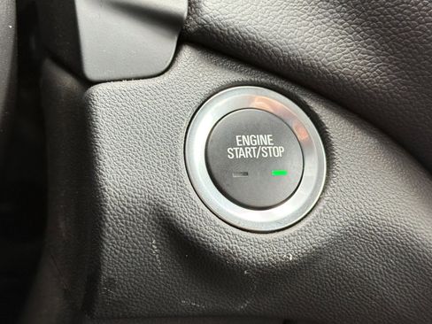 Used 2024 Chevrolet Equinox LT AWD/4WD image 21