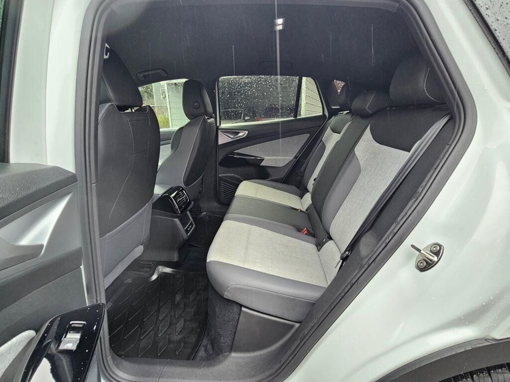 Used 2023 Volkswagen ID.4 Pro RWD image 17