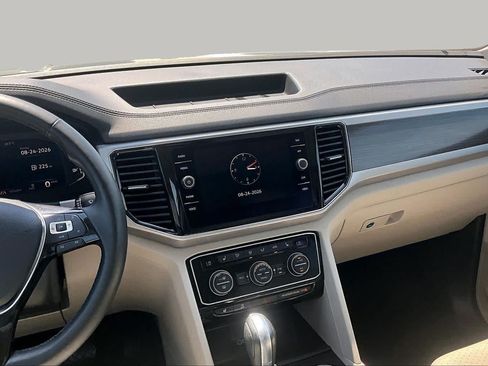 Used 2019 Volkswagen Atlas SEL AWD/4WD image 6