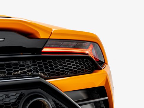 Used 2023 Lamborghini Huracan EVO RWD image 30