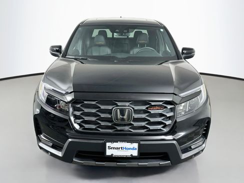 Used 2025 Honda Ridgeline TrailSport image 2