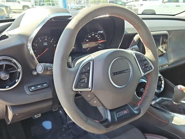 Used 2022 Chevrolet Camaro ZL1 RWD image 11